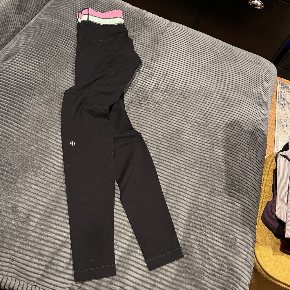 Lululemon Athletica Black Yoga Leggings Womens Size 6 Full Length Reversible